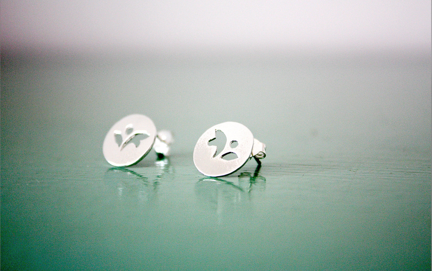 Nature Collection: Single Circle Leaf Earrings